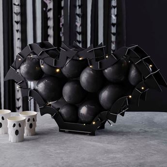 Estructura con Globos Murciélago